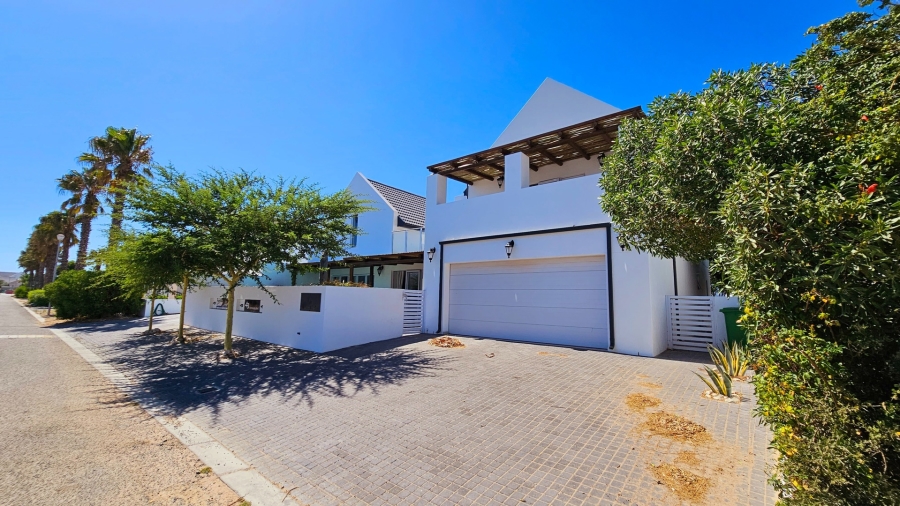 4 Bedroom Property for Sale in Britannia Bay Western Cape